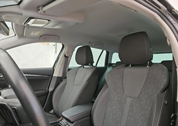 Skoda Octavia cena 114500 przebieg: 43300, rok produkcji 2021 z Garwolin małe 407